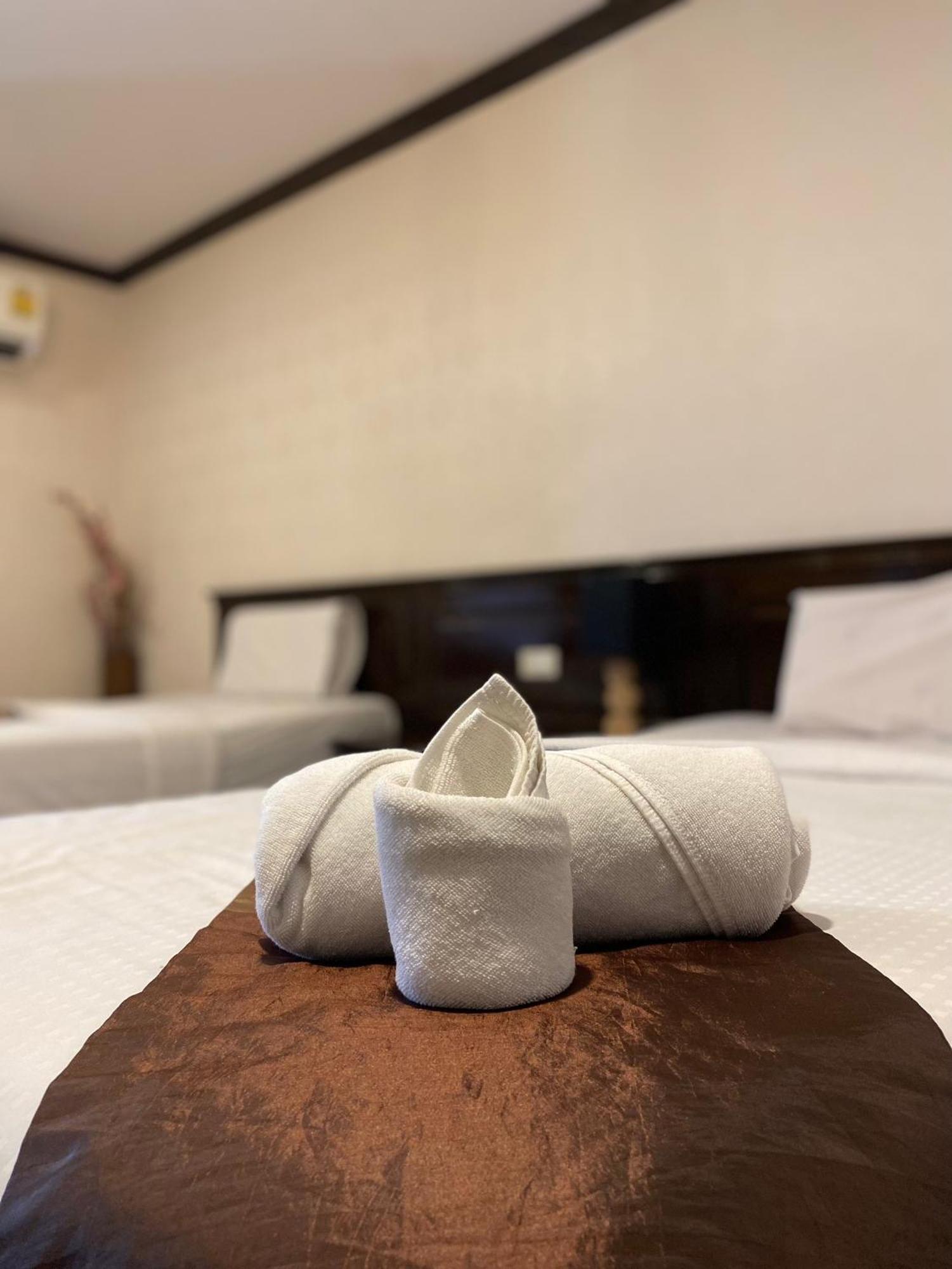 Romena Grand Hotel Csiangmaj Kültér fotó
