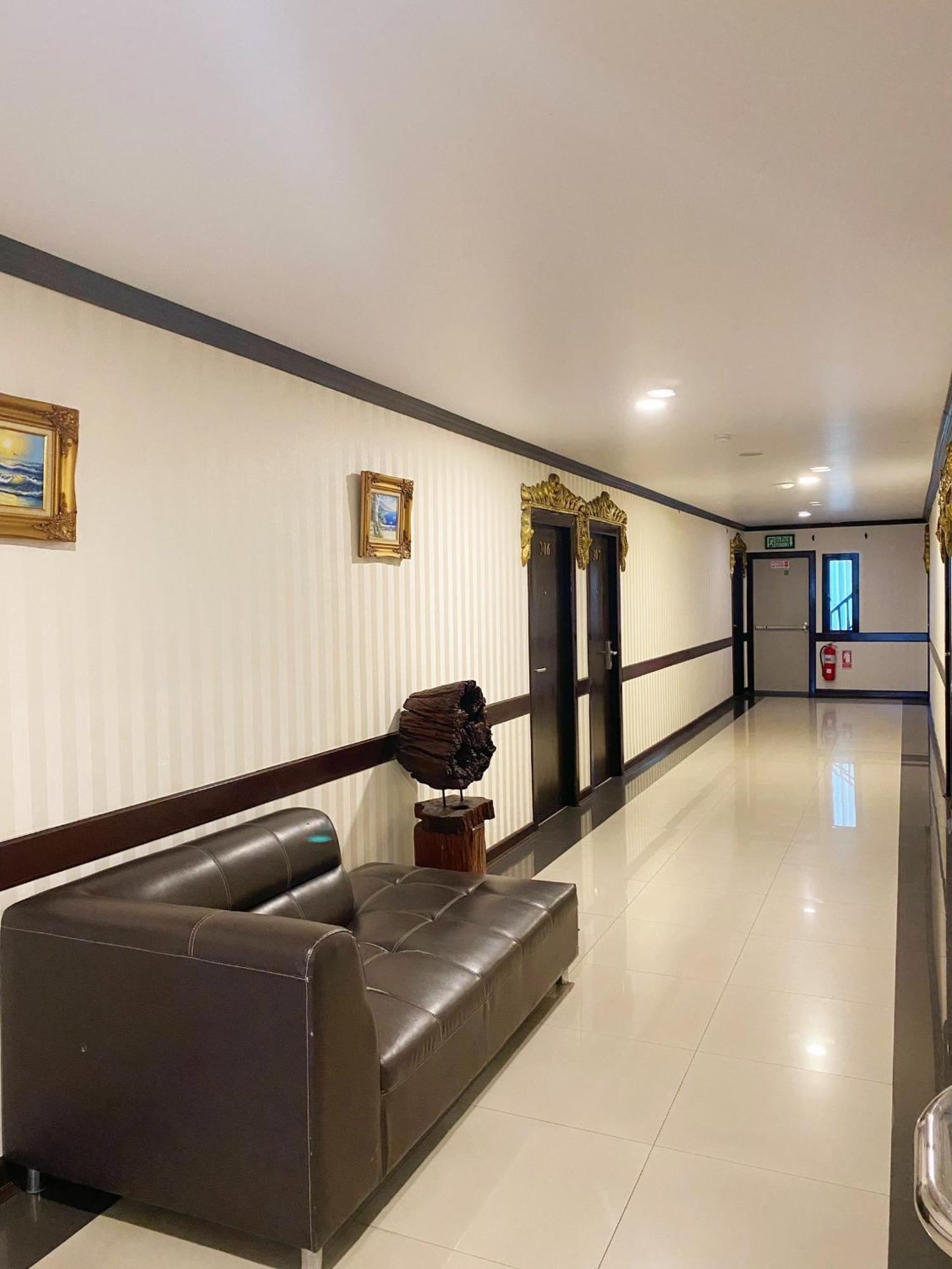 Romena Grand Hotel Csiangmaj Kültér fotó