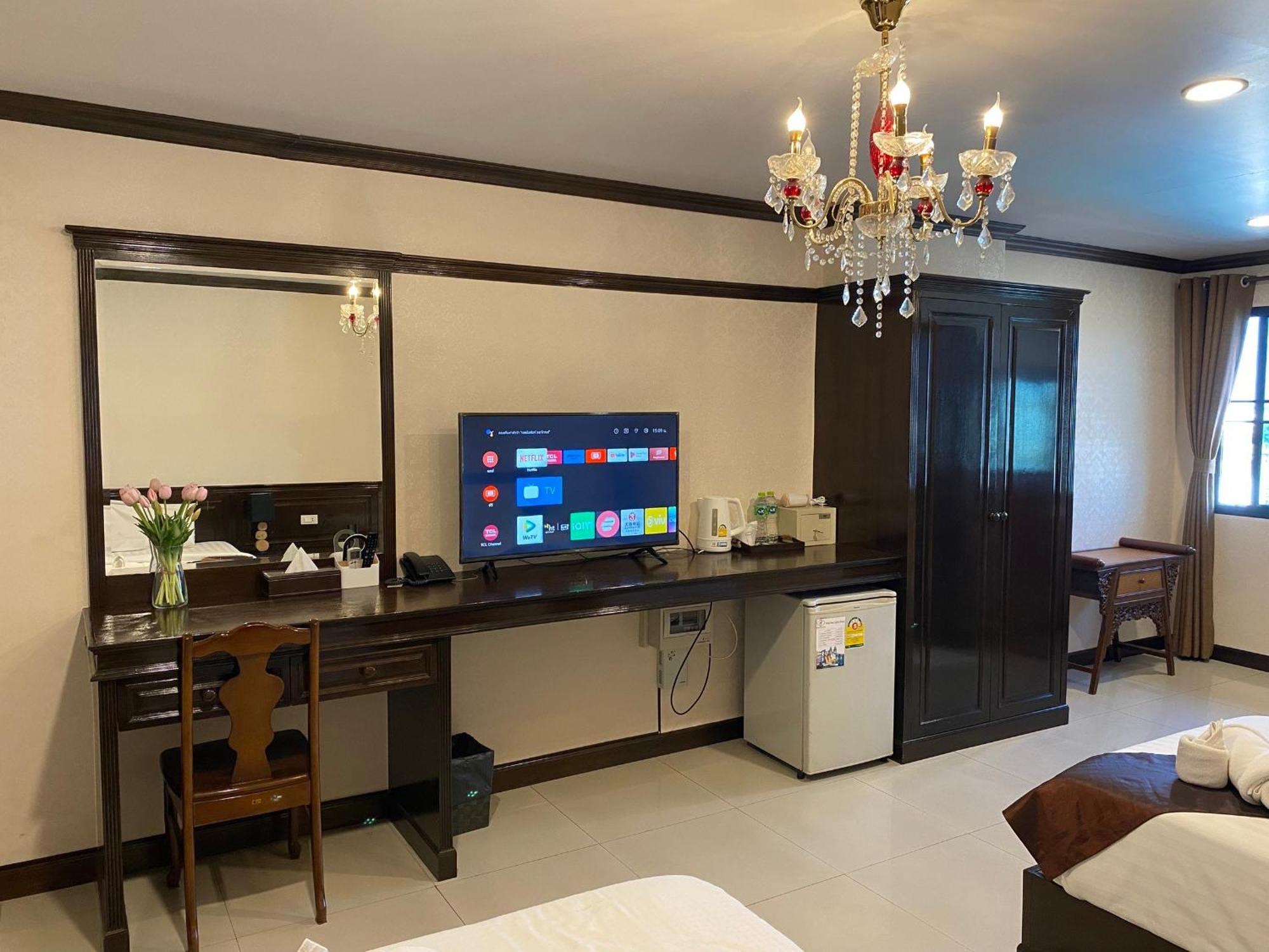 Romena Grand Hotel Csiangmaj Kültér fotó