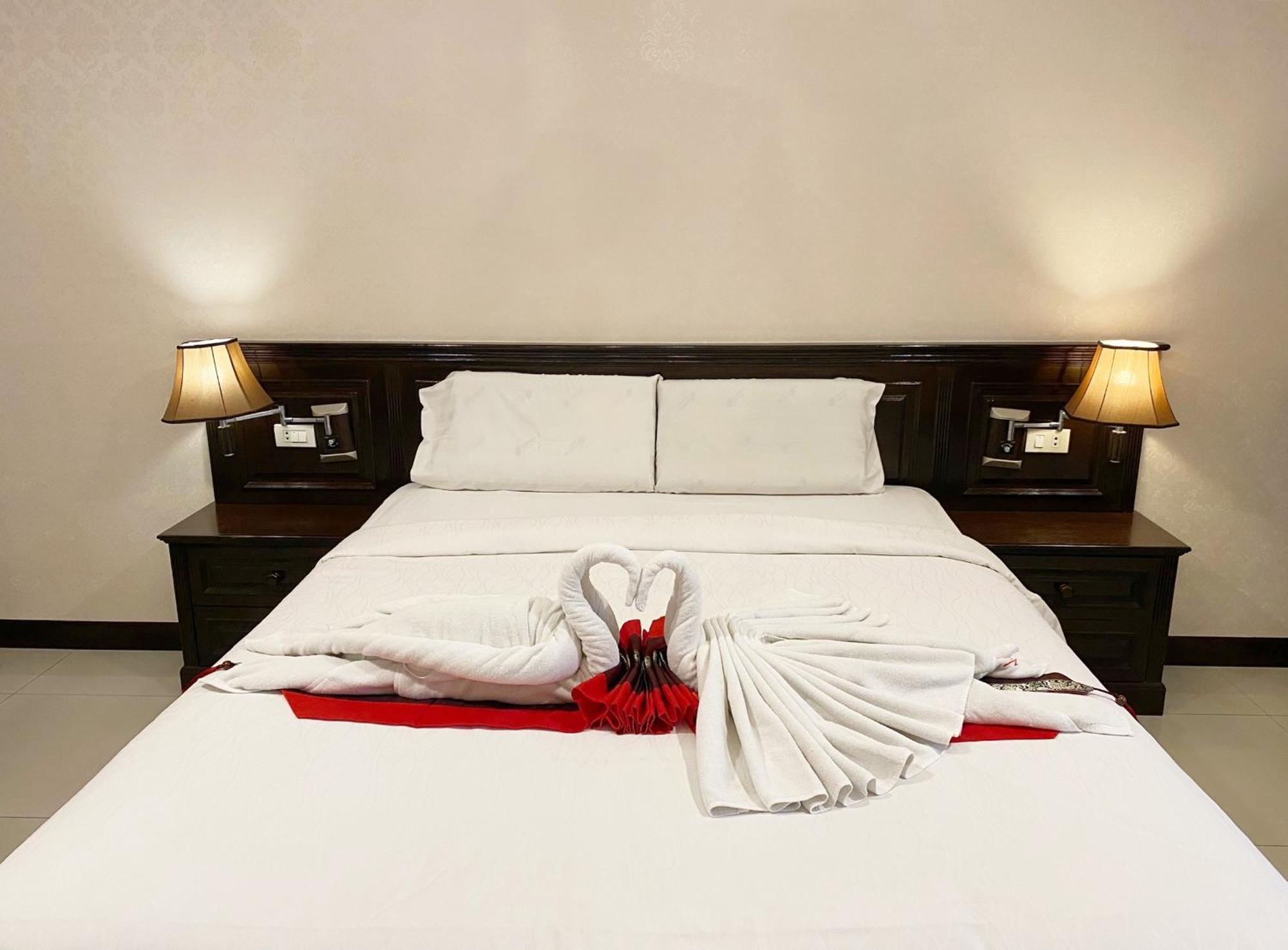 Romena Grand Hotel Csiangmaj Kültér fotó